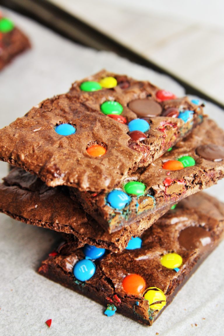 M&M’S Chocolate Chip Brownie Brittle - The Tasty Bite