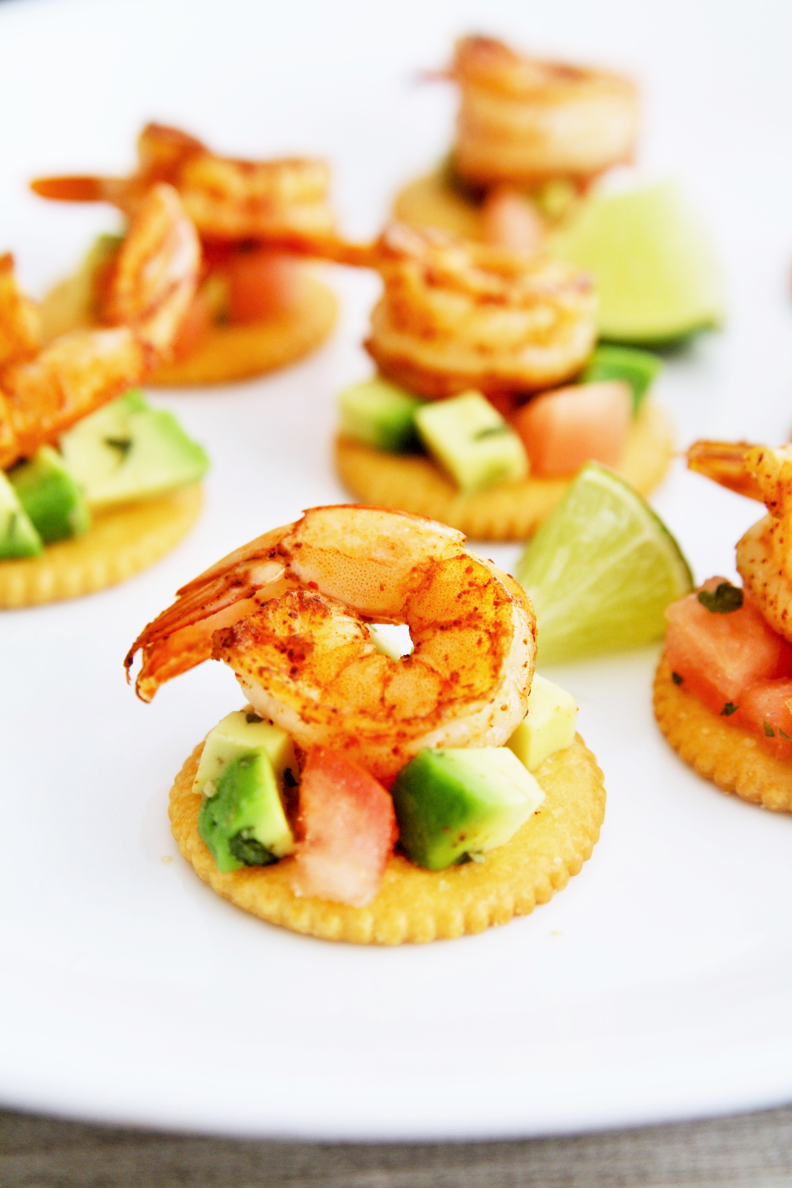 spicy-shrimp-avocado-salsa-bites-3 - The Tasty Bite