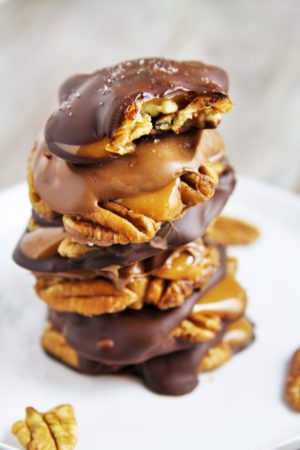 Homemade Chocolate Pecan Turtles - The Tasty Bite