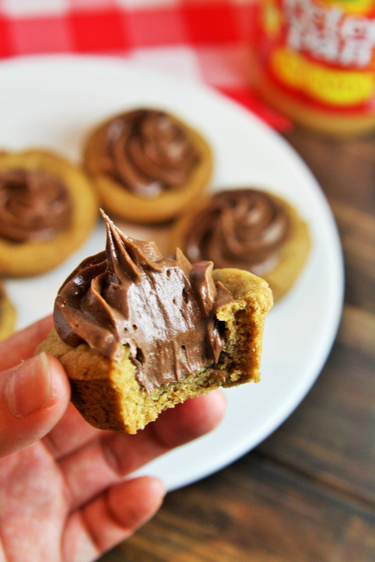 Peanut Butter Chocolate Cookie Cups The Tasty Bite