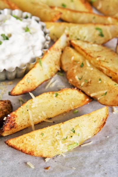 Crispy Garlic Potato Wedges - The Tasty Bite