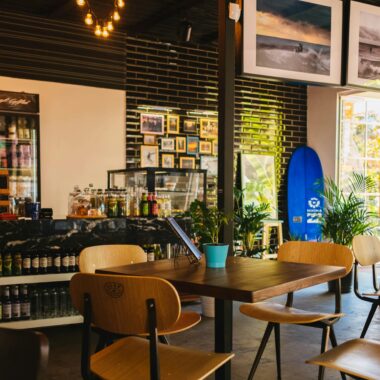 Discover the best coffee shops and cafes in San Diego's North Park neighborhood, offering unique atmospheres, expertly brewed small-batch coffee, and a variety of beverages perfect for every coffee lover.