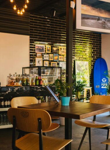 Discover the best coffee shops and cafes in San Diego's North Park neighborhood, offering unique atmospheres, expertly brewed small-batch coffee, and a variety of beverages perfect for every coffee lover.