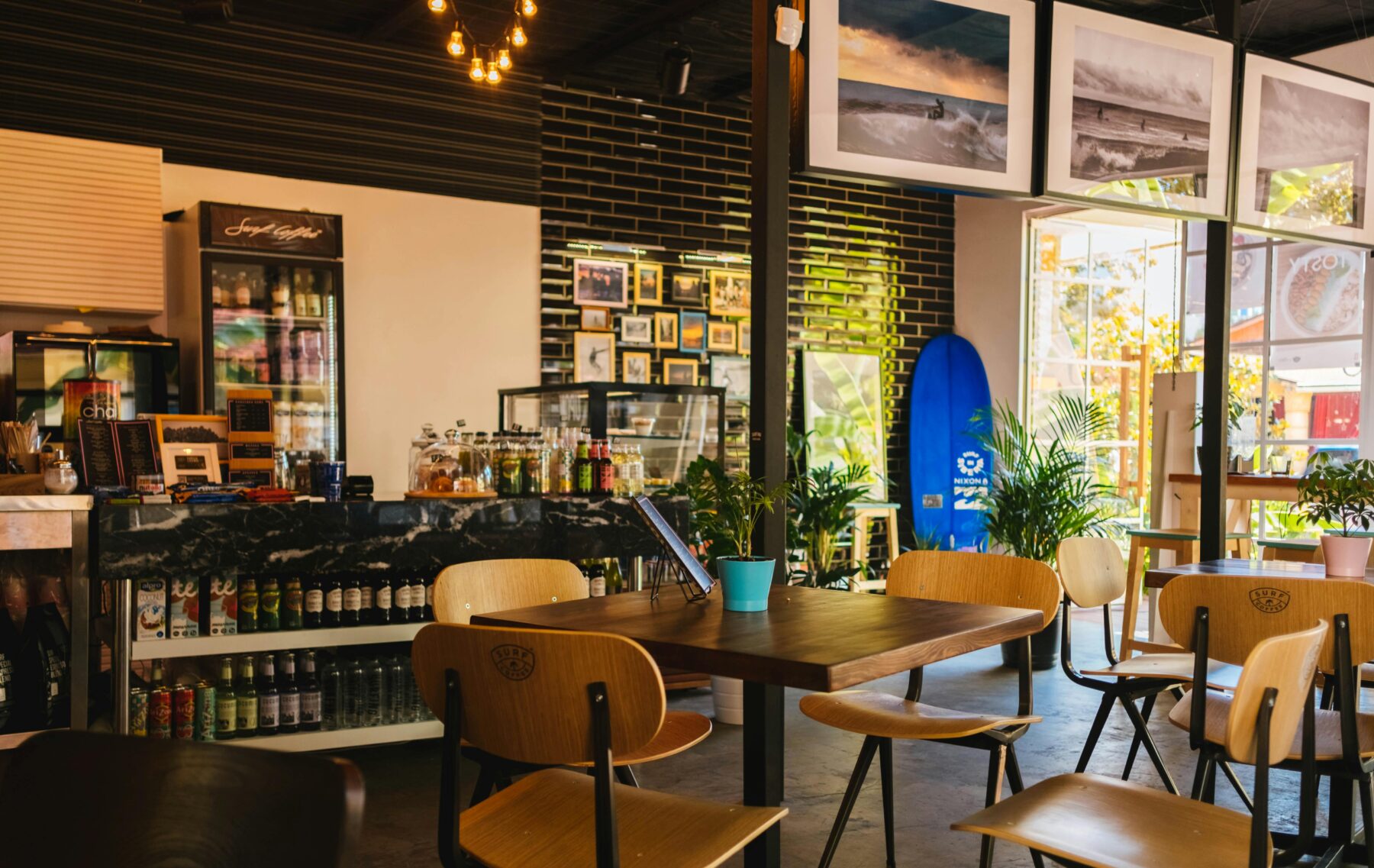 Discover the best coffee shops and cafes in San Diego's North Park neighborhood, offering unique atmospheres, expertly brewed small-batch coffee, and a variety of beverages perfect for every coffee lover.