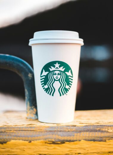 For those who love the taste of coffee but want to skip the caffeine buzz, Starbucks offers a variety of caffeine-free options to suit every preference.