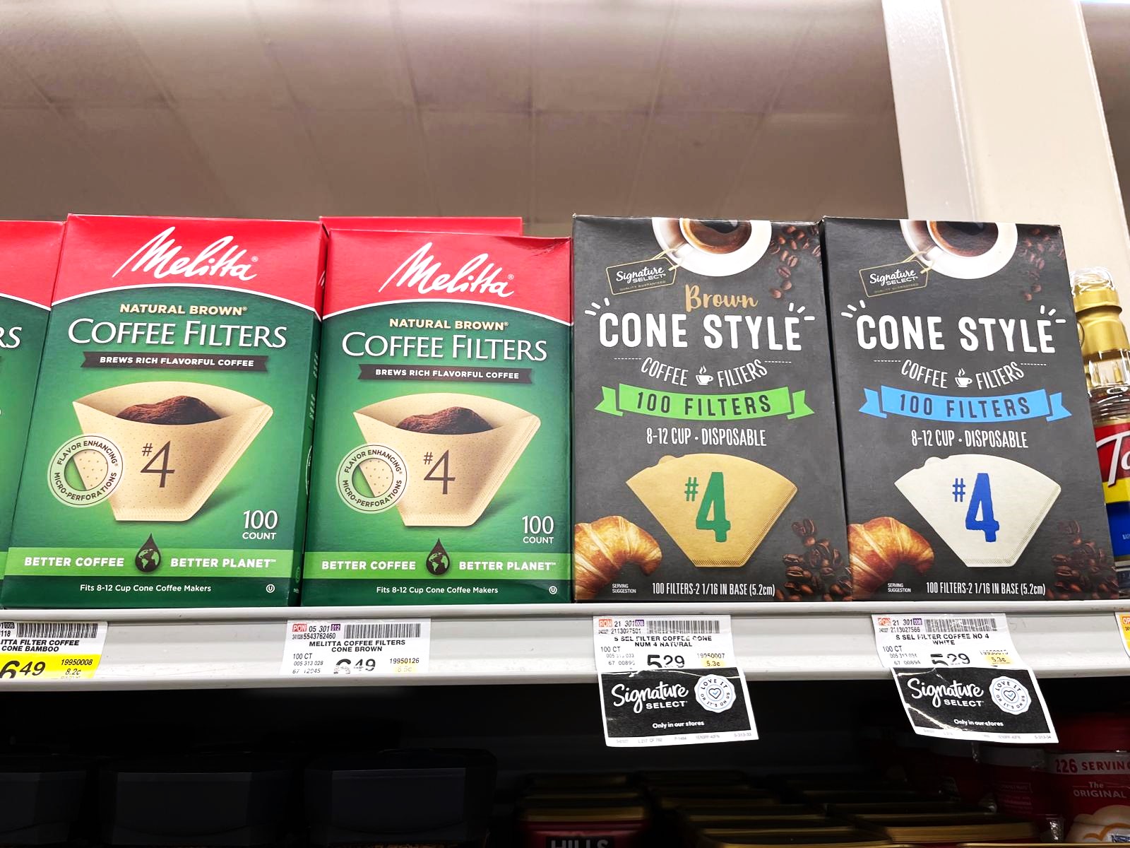 Learn how flat bottom vs cone coffee filters impact your brew. Explore how filter shape, material, and brewing method influence coffee flavor, clarity, and sustainability to help you choose the perfect filter for your coffee.