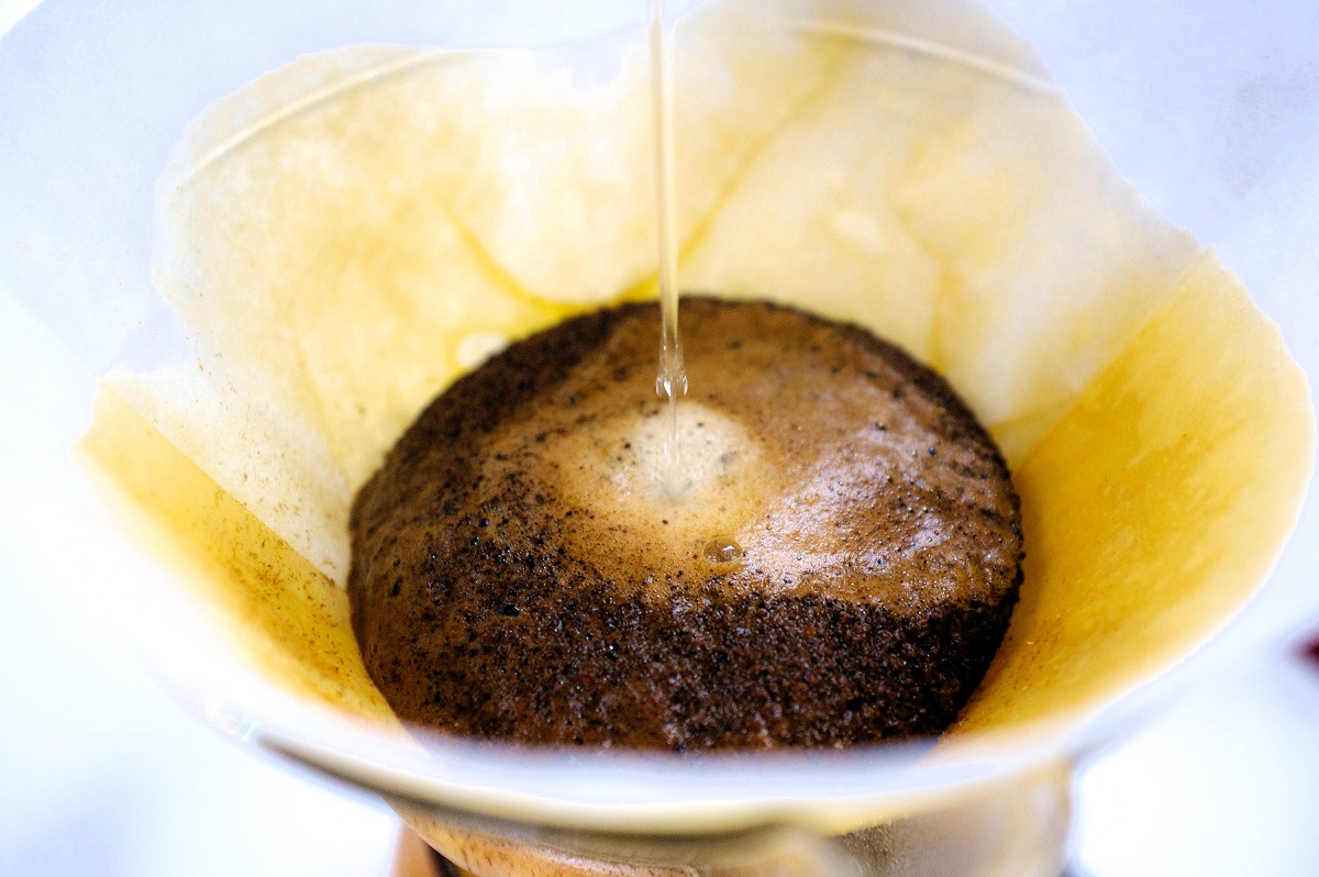 Learn the best ways to dissolve coffee grounds in a clogged drain with simple methods like hot water, baking soda, and vinegar. Discover tips for preventing future blockages and maintaining your plumbing system.