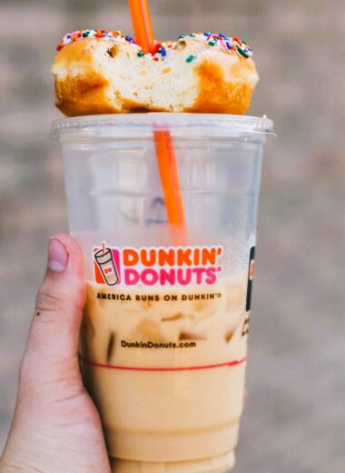 Dunkin’ has introduced a refreshing new beverage to their lineup: Sunrise Batch Coffee. Promising to be a vibrant addition to your morning routine, this limited-time offering comes in both hot and iced versions, designed to energize your day with its bright flavors. Here's my honest, unbiased review