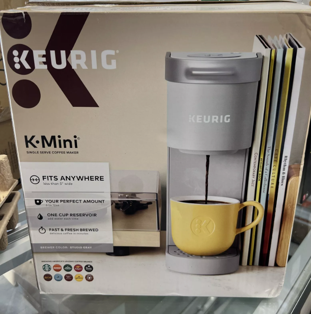 If you're someone who enjoys a delicious cup of coffee without the hassle, the Keurig K-Mini Plus might just be the perfect fit. This detailed review explores the machine’s features, performance, and design to help you determine if it's the right choice for your coffee routine.