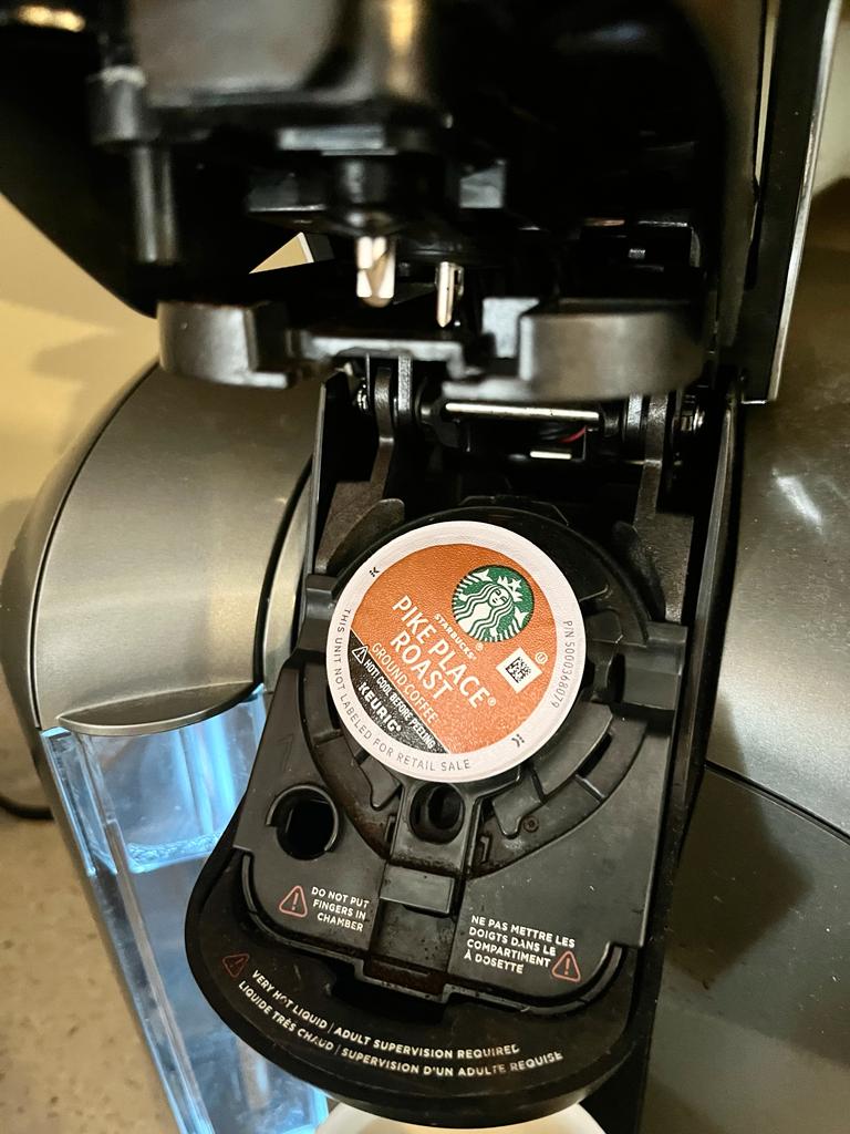 This post explores the function of the strong button on Keurig machines, explaining how it enhances the brewing process to deliver a stronger, bolder cup of coffee or tea by adjusting factors like brew time, water amount, and flavor extraction.