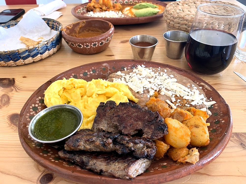 Discover the differences between arrachera and carne asada, two beloved cuts of beef in Mexican cuisine, and learn how to cook them to perfection.