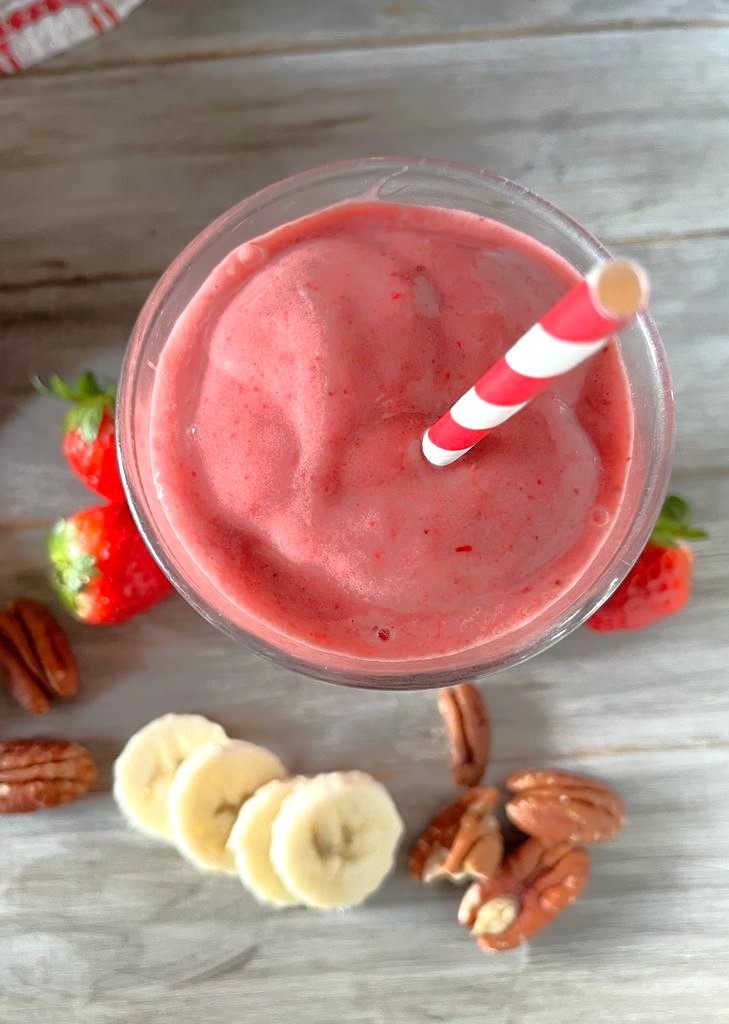 This copycat Smoothie King Strawberry Hulk Smoothie recipe delivers a creamy, high-protein drink perfect for muscle growth, weight gain, or a delicious meal replacement.