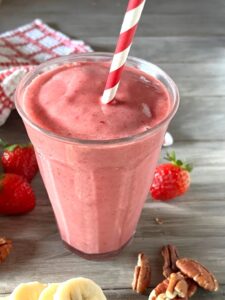 This copycat Smoothie King Strawberry Hulk Smoothie recipe delivers a creamy, high-protein drink perfect for muscle growth, weight gain, or a delicious meal replacement.