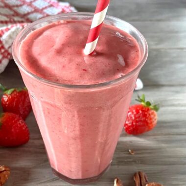 This copycat Smoothie King Strawberry Hulk Smoothie recipe delivers a creamy, high-protein drink perfect for muscle growth, weight gain, or a delicious meal replacement.