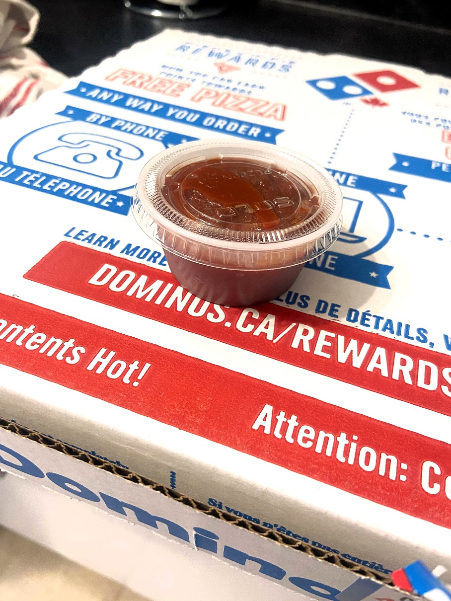 Curious about the difference between Domino’s Robust Tomato Sauce and Marinara Sauce? Discover how their textures, flavors, and ideal pizza pairings set them apart. Learn which sauce is the best choice for your next pizza order!