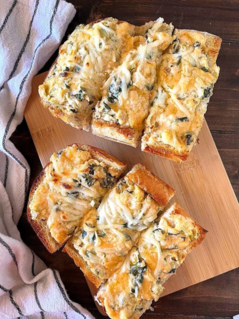 This Easy Creamy Vegan Spinach Artichoke Dip Pizza recipe is a crowd-pleasing, quick, and satisfying vegan treat perfect for any occasion, from game day to cozy movie nights.