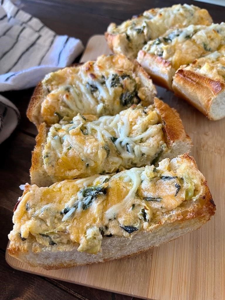 This Easy Creamy Vegan Spinach Artichoke Dip Pizza recipe is a crowd-pleasing, quick, and satisfying vegan treat perfect for any occasion, from game day to cozy movie nights.