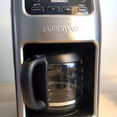 Learn how to clean and descale your Farberware coffee maker with easy steps using white vinegar, baking soda, and regular maintenance tips. Ensure a fresh, flavorful brew every time by properly cleaning your coffee machine.