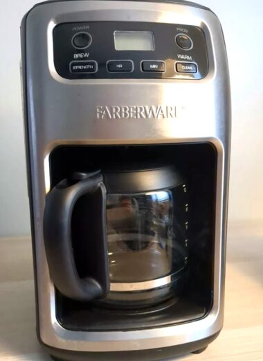 Learn how to clean and descale your Farberware coffee maker with easy steps using white vinegar, baking soda, and regular maintenance tips. Ensure a fresh, flavorful brew every time by properly cleaning your coffee machine.