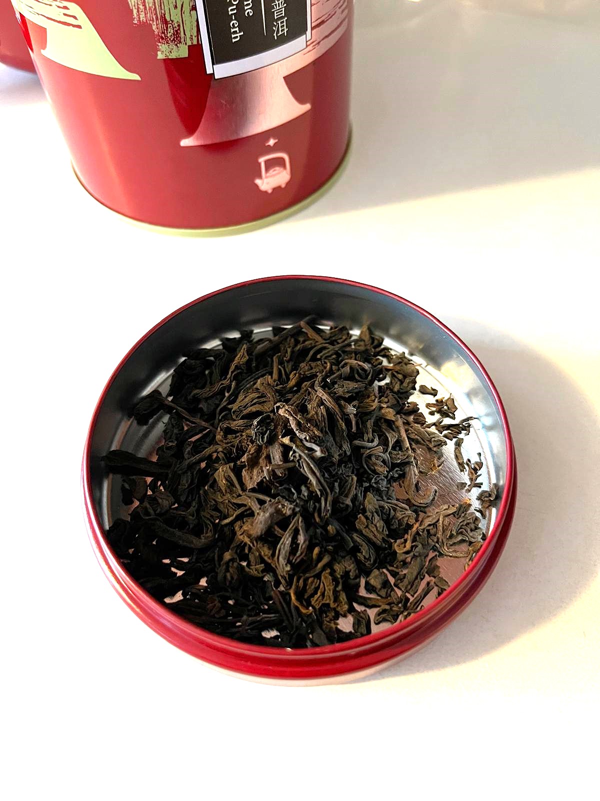 Learn about the differences between Pu Erh Tea and Coffee, including caffeine content, health benefits, and taste. Learn how each beverage affects your energy, well-being, and overall health in this comprehensive guide to your morning drink options.