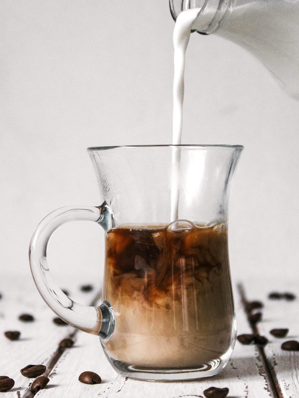 Learn about the differences between Thai and Vietnamese coffee, including brewing methods, bean varieties, and flavor profiles to find your perfect cup.