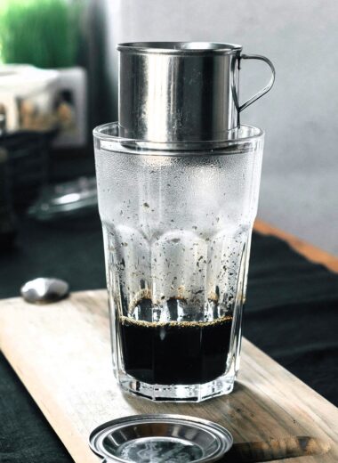 Learn about the differences between Thai and Vietnamese coffee, including brewing methods, bean varieties, and flavor profiles to find your perfect cup.