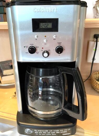 Is your Cuisinart coffee maker overflowing? Discover common causes like excessive coffee grounds, clogged filters, and mineral buildup. Learn step-by-step troubleshooting tips and preventive measures to fix the issue and brew the perfect cup every time.