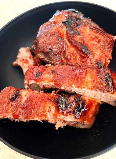 Discover the difference between St. Louis ribs and baby back ribs, from their flavor and texture to cooking methods. Learn which type of rib is perfect for your next BBQ or grilling session!