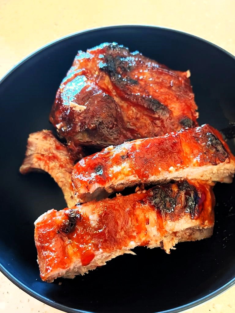 Discover the difference between St. Louis ribs and baby back ribs, from their flavor and texture to cooking methods. Learn which type of rib is perfect for your next BBQ or grilling session!